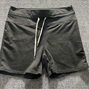 Vuori Halo Women’s Shorts Halo Vintage M Dark Gray Athletic Stretch Drawstring